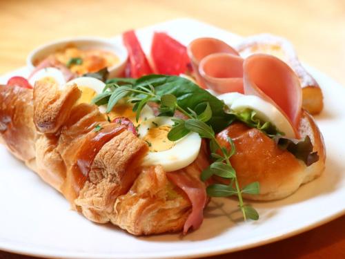 Jídlo v penzionu nebo okolí