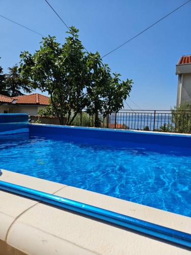 Apartments with heated outdoor swimming pool 9X4m