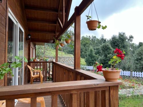 Balkón nebo terasa v ubytování Vanprastha Resorts