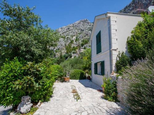 Holiday Home in Makarska with garden