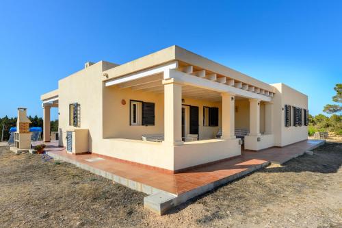 Gallery image of Es Camp in Cala Saona