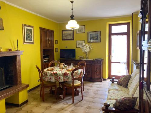 Μια τηλεόραση ή/και κέντρο ψυχαγωγίας στο Casa zia Lidia