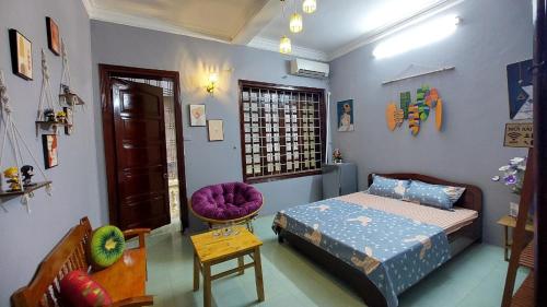 Postel nebo postele na pokoji v ubytování alley homestay_Liễu Giai