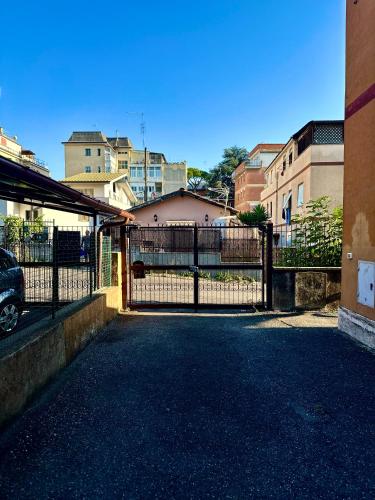 Gemelli-San Pietro-Trastevere-casa con posto auto photo 112