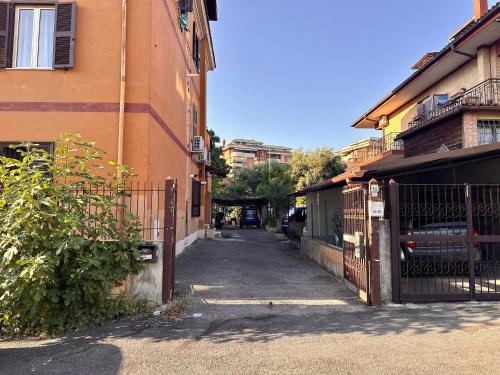 Gemelli-San Pietro-Trastevere-casa con posto auto photo 111