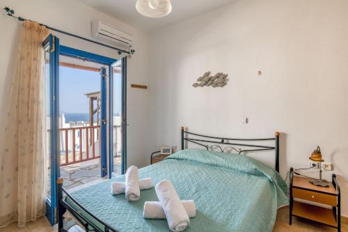 Gallery image of Lovely Apartment With Shared Pool in Aspro Chorio Paros