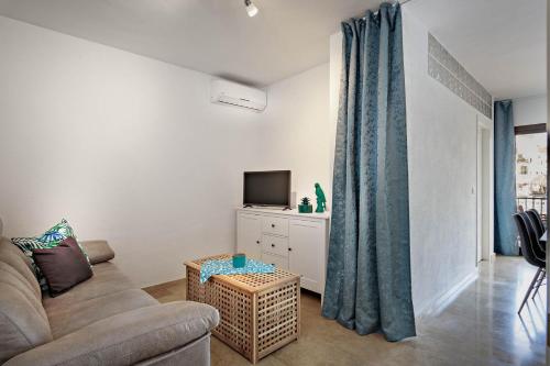 Marina Real 2434