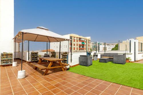 FUN BUILDING APARTMENTS by HOMEABOUT
