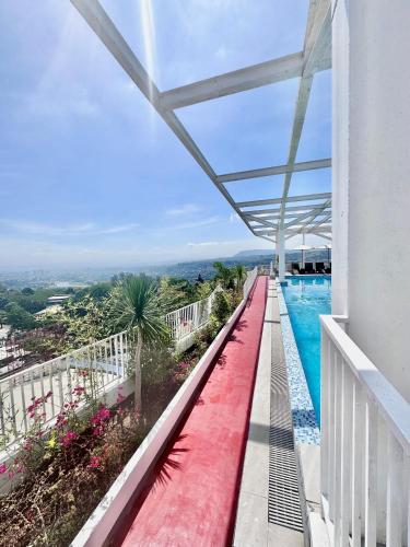 Πισίνα στο ή κοντά στο Aesthetic One Bedroom Beside SM w Pool, Wifi and Netflix