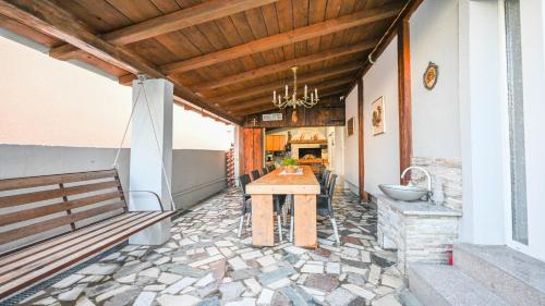 Holiday Home Urbana with pool