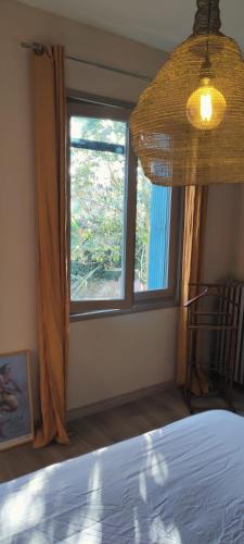 Chambre côté jardin dans maison Art Déco Toulouse