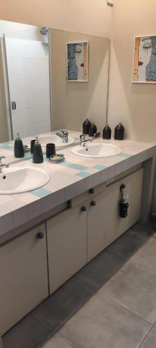 Chambre côté jardin dans maison Art Déco Toulouse