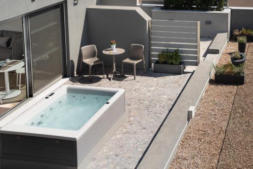 Athens Hill Luxury Apartments
