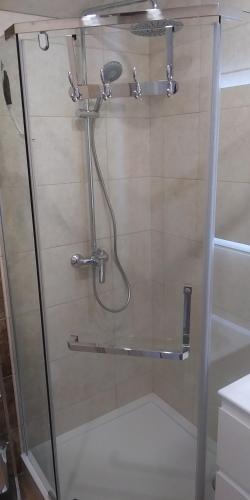 Ένα μπάνιο στο Apartament pod czwórką