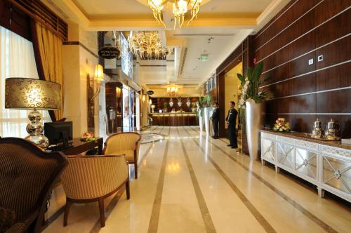 
The lobby or reception area at Ruve Al Madinah Hotel
