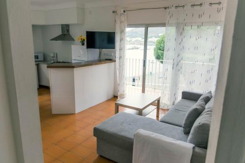 Fotografie z fotogalerie ubytování Apartaments Falcó v destinaci Llança