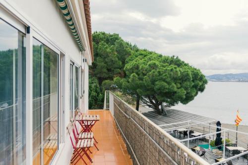 Fotografie z fotogalerie ubytování Apartaments Falcó v destinaci Llança