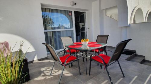 Nice Duplex Home, Marbella, See View, Hotel Resort