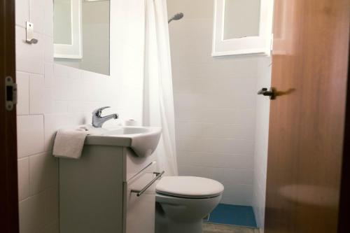 Fotografie z fotogalerie ubytování Apartaments Falcó v destinaci Llança