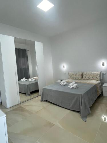 En eller flere senge i et værelse på Virgilio Street