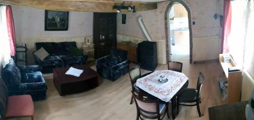 Gallery image of Pusztakisfalu Vendégház 2 in Lovászhetény