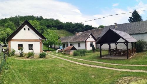 Gallery image of Pusztakisfalu Vendégház 2 in Lovászhetény