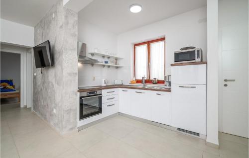 Stunning Apartment In Medulin With Wifi