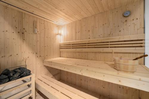 Gallery image of Urban Villa D8 with swimming pool and sauna in Labin