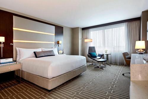 JW Marriott Minneapolis Mall of America Image