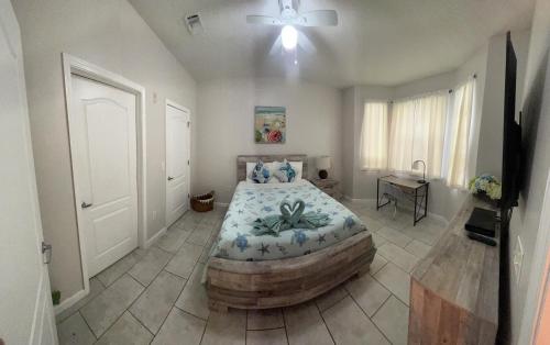 LUXURY and VINTAGE space to enjoy your vacation!! photo 12