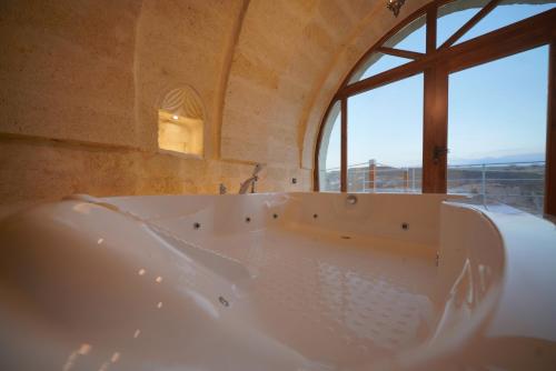 Bilik mandi di Fairyland Cave Hotel