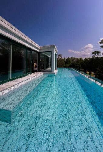 Villa Bauhaus Labi Garden wellness apartman