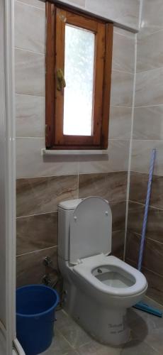Koupelna v ubytování Arzu Villa