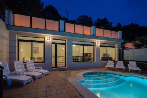 Villa Aurore, 12 persons, Large salt-water pool, Air conditioning