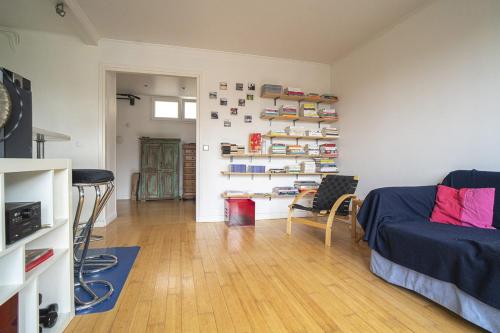 Bright flat near the canal – Photos 2