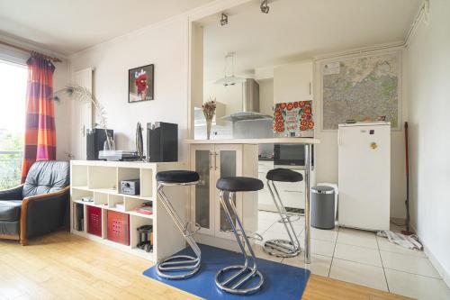 Bright flat near the canal – Photos 3