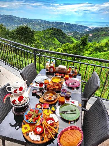 Mad på resortet eller i nærheden