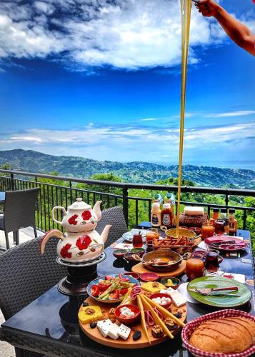 Mad på resortet eller i nærheden