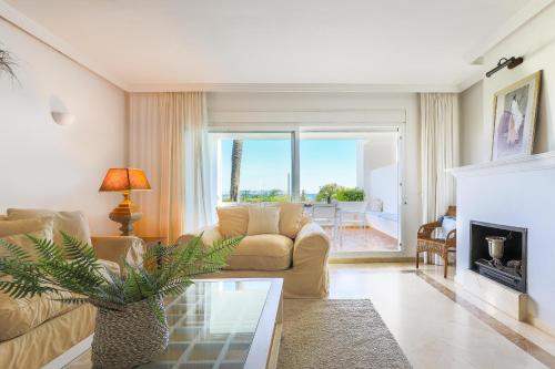 Frontline beach ground floor apartment - Los Monteros Palm Beach