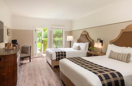 Katil atau katil-katil dalam bilik di Estancia La Jolla Hotel & Spa