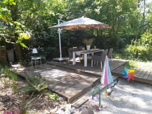 Jardín al aire libre en Oud-Turnhout Nature Chalet