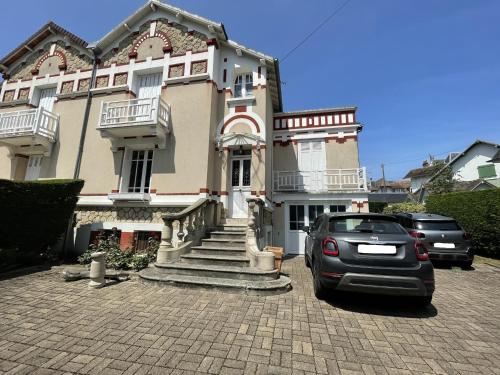 Villa spacieuse à Cabourg, 200m plage, jardin, 5 chambres, parking, ménage inclus - FR-1-487-359