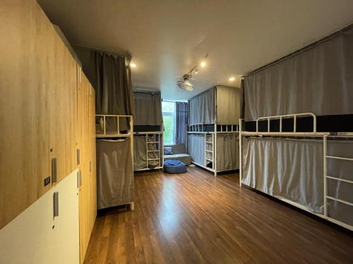 Kuchyň nebo kuchyňský kout v ubytování Vy Da Backpacker Hostel