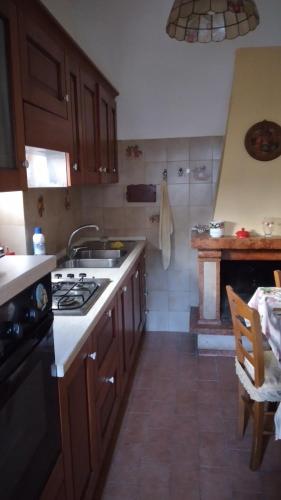 A kitchen or kitchenette at Casa Anna