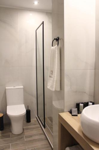 Ένα μπάνιο στο UrbanBay Hotel & Spa
