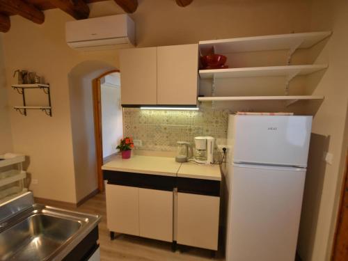 Dapur atau dapur kecil di family Stay in French Riviera
