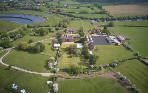 Vavasour at The Red House Estate photo 12