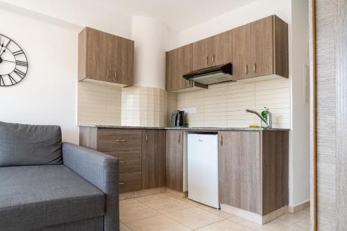 Una cocina o zona de cocina en Appartments in the historic center near beach