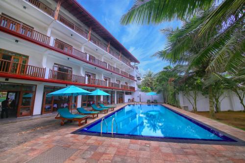 Rockside Beach Resort