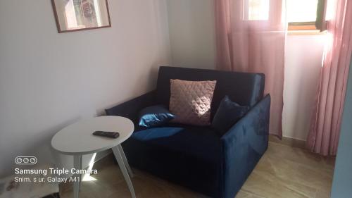 Χώρος καθιστικού στο Eco Secluded apartments Zabodarski